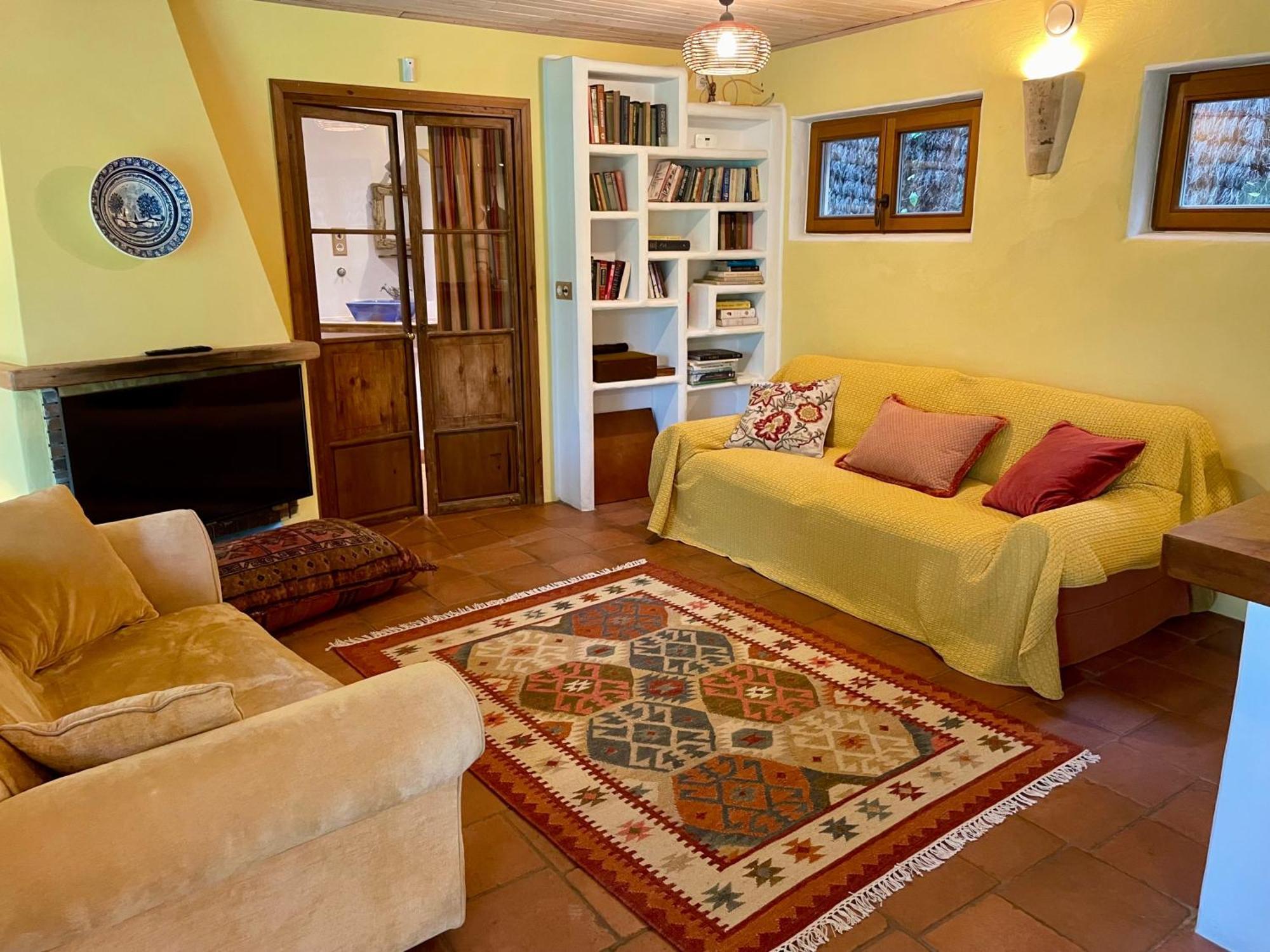 Beautiful Coastal Retreat In Punta Paloma Apartment